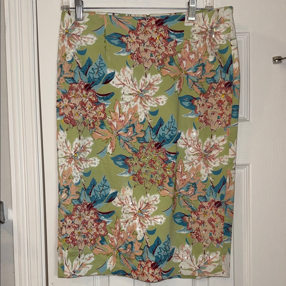 90s Vintage Floral Print Pencil Skirt in Green by Dolce Apparel, w/beadwork